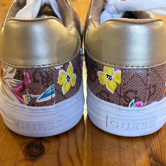 Guess Floral Brown Sneakers with Gold Details - Picture 6 of 10